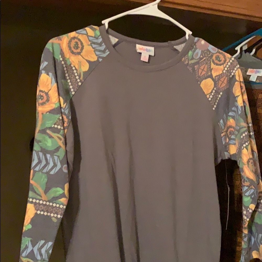 Lularoe small randy tops